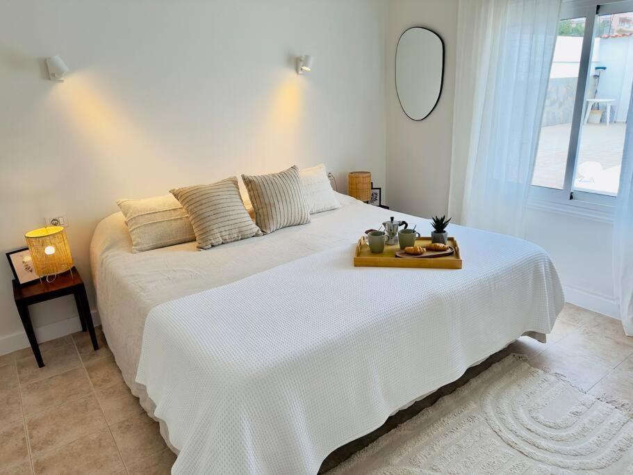 Beachfront Villa And Pool Puerto de Santiago  Extérieur photo