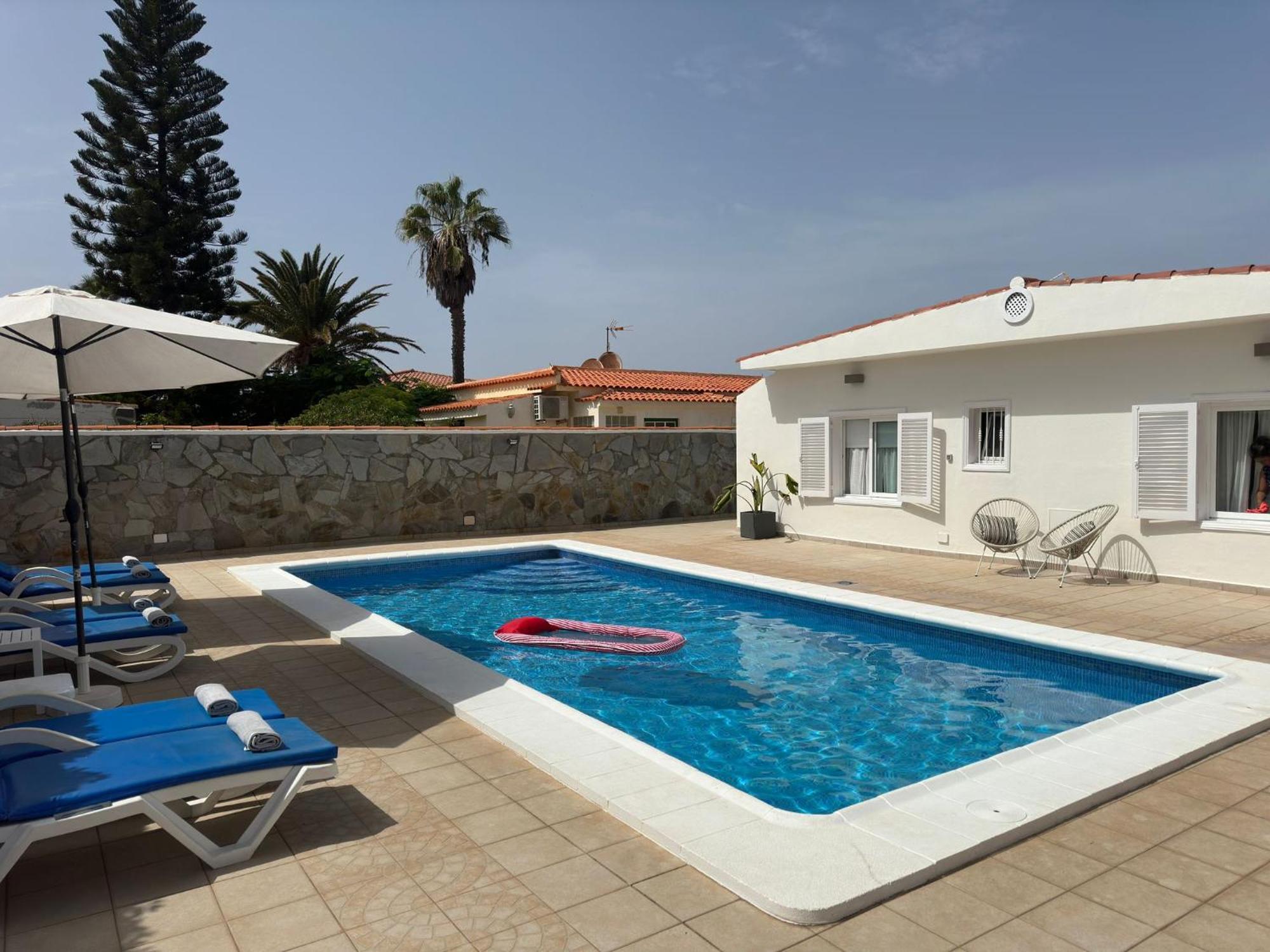 Beachfront Villa And Pool Puerto de Santiago  Extérieur photo