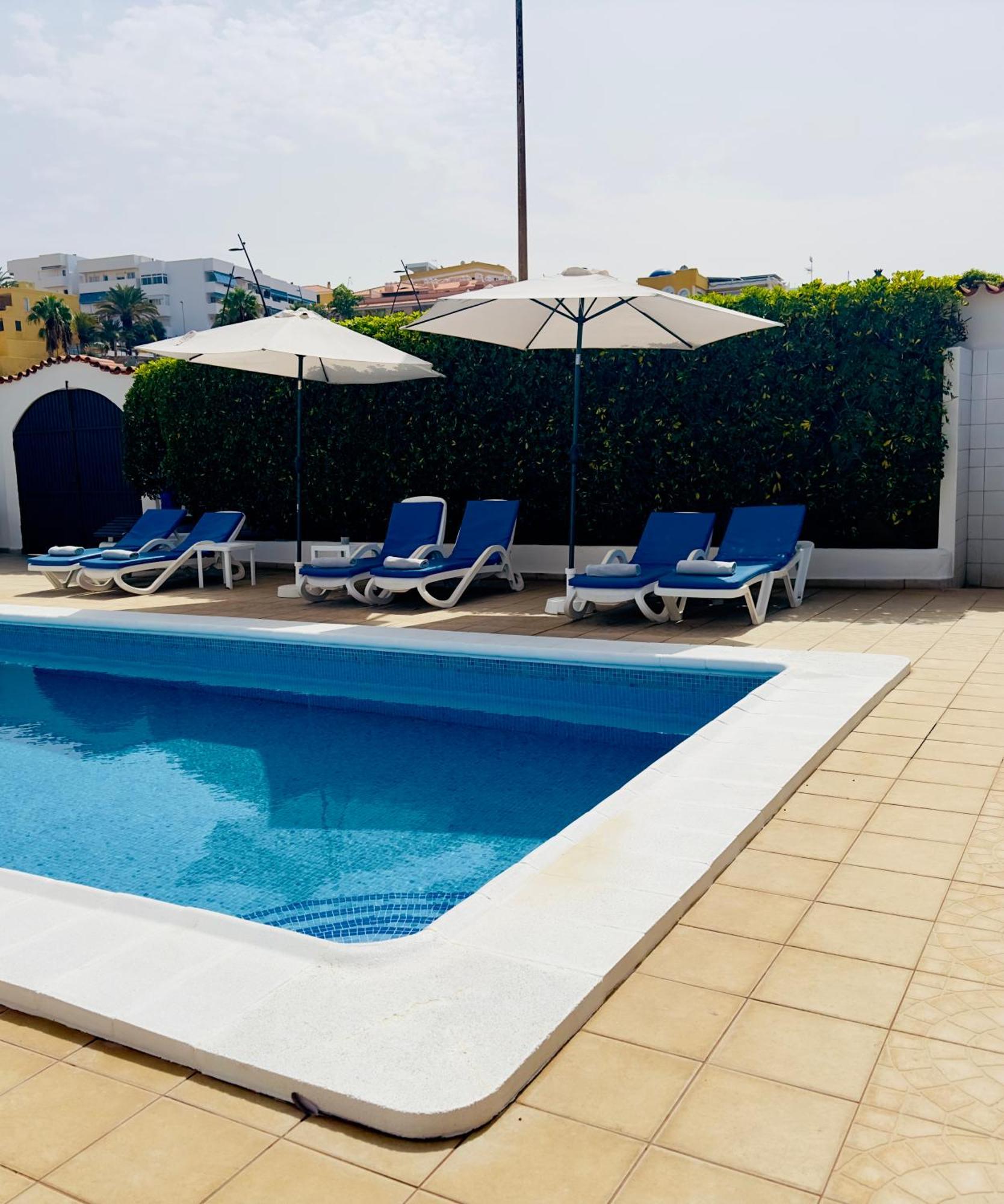 Beachfront Villa And Pool Puerto de Santiago  Extérieur photo